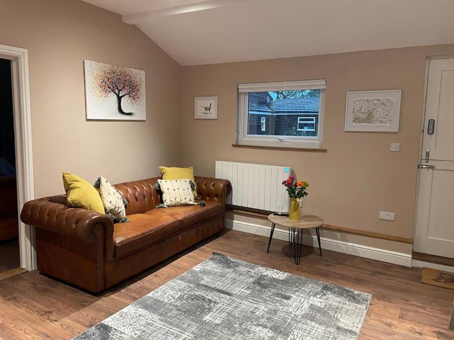 Wisborough Green Tulip Cottage מראה חיצוני תמונה